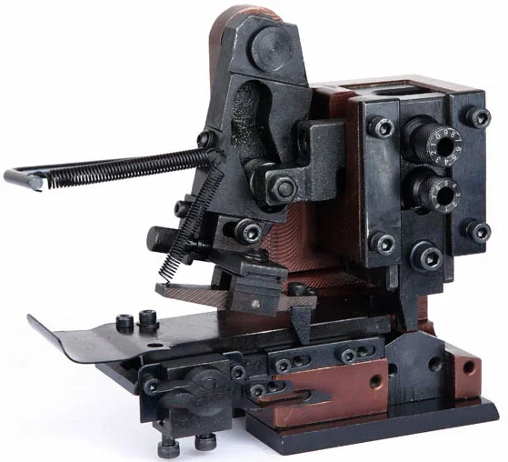 Radial terminalform, OTP terminal crimping machine die, OTP crimper form, terminal crimping applikator med blader, JST terminal crimping maskin, OTP U-formet form, terminal maskinapplikator, Otp form, OTP terminal terminal form, terminal applikator die OTP form horisontale og vertikale crimpingformer, terminal applikator, matrise, OTP form, horisontal og vertikal crimping form 