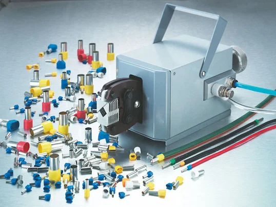 Pneumatisk Terminalkrymping Maskin 6-4 - Halvautomatisk krympemaskin